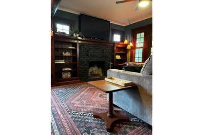 Image de Cozy Craftsman on Charming Street - 5 min walk to base