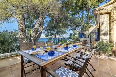 Image de Mediterranean style villa with sea views