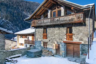 Image de Ski chalet avec vue montagne enchanteresse - Navette 10minutes des pistes- 14pax