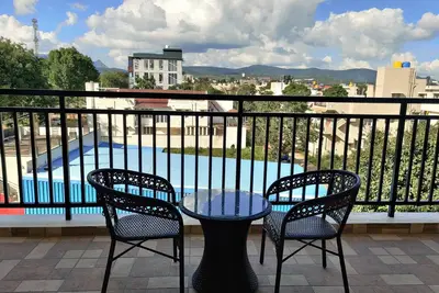 Image de Luxurious and spacious two-bhk service apartment with all amenities, facilities.