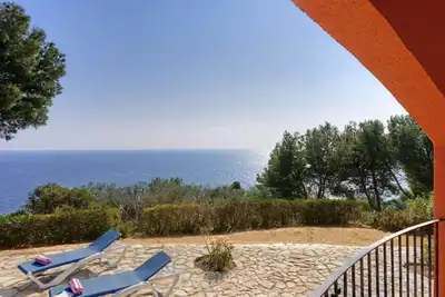 Image de ***Tamariu Villa*** 4 Bedrooms | Private Pool | Sea Views | Bbq
