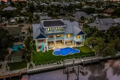 Image de Snook Lookout: Canal Home, Pool, Game Room, Putting Green by Anna Maria Life Vacation Rentals