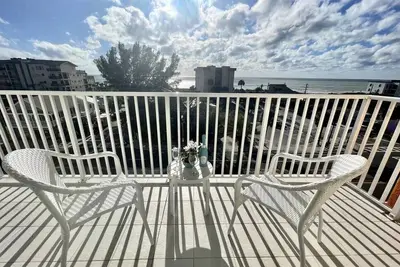 Image de Sunsets in Paradise from Balcony with Gulf Views