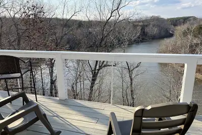 Image de Peaceful waterfront house with a view