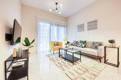 Image de Elite Lux Holiday Homes - Stylish 1 Br + Pool & World Class Gym in Dubai South