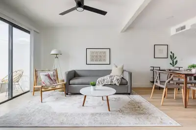 Image de Luxe 2br Scottsdale Covered Parking Walkable