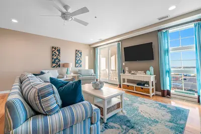 Image de Wonderful condo in oceanfront complex with pools & gym