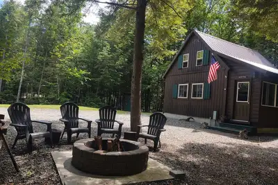 Image de Cabin on the water!