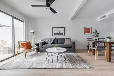 Image de Luxe 2br Condo - Walk to Old Town Scottsdale!