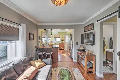 Image de Charming Craftsman Bungalow with Garden & Hot Tub!