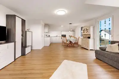 Image de Appartement de vacances confortable \"Kleine Auszeit\" avec Wi-Fi et jardin commun