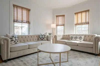 Image de The Newport Haven - 3 Bedroom, 1 Bath in 5th Ward