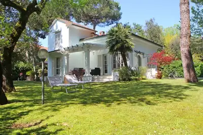 Image de Villa à Marina Dei Ronchi avec 4 chambres à coucher, 8 couchages