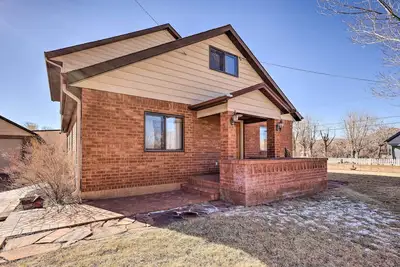 Image de Welcoming Cañon City Abode - Walk to River!