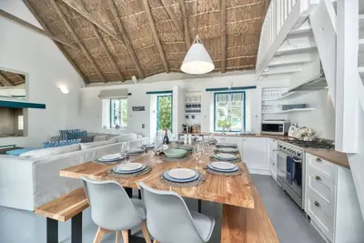 Image de Luxury Beach Home | Games room & Braai | Pet friendly