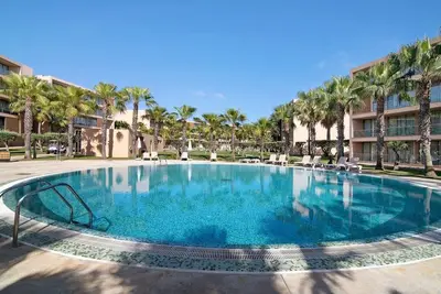 Image de Apartamento Salgados Sol e Sal avec piscine, Wi-Fi, A/C et jardin