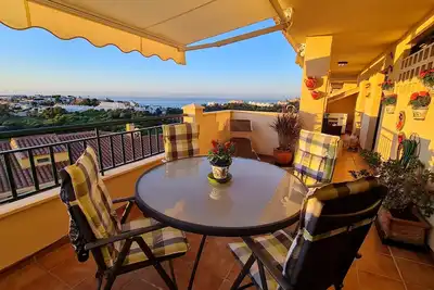 Image de Appartement \"Finca Dona Maria\" avec vue mer, jardin et piscine.