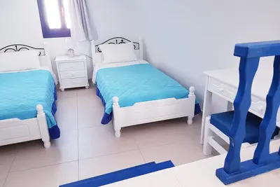 Image de Apartment with Οutdoor Hydro-Massage @ White & Blue