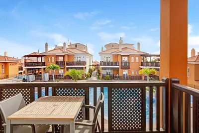 Image de Appartement \"Pineda F\" avec terrasse, piscine partagée et Wi-Fi