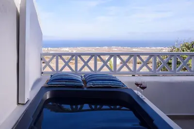 Image de Muses Cycladic Suites - Compact Two-Bedroom Sea View Suite with Outdoor Hot Tub