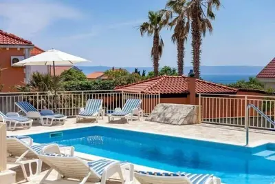Image de Picturesque Charming Villa with Outside Playground