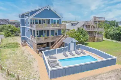 Image de Semi-Oceanfront Home w/ Private Pool, Tiki Bar, Hot Tub