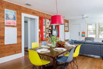 Image de Free Parking, Walk to Food | Pastel - Portoro
