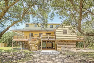 Image de K2025 Beach Blessing; Beautiful Décor, Quiet Area, Hot Tub, Pets Allowed!