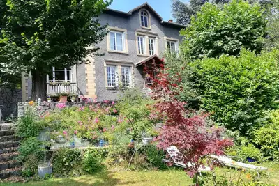 Image de 2 chambres dans maison de maitre avec jardinPropriétaire habitant sur place