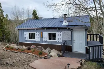 Image de Cozy Cabin - Walk to Lake Granby - Family Friendly