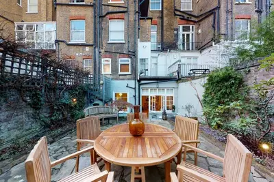 Image de Stylish garden flat in prime South Kensington, Sw7