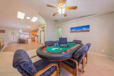 Image de 1 Story 5 Bedroom, Rv Parking, Hot Spa, Must See Strip View!
