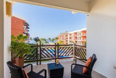 Image de Partial Ocean View 1 Bedroom Residence with Resort Amenities!