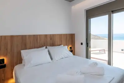 Two Bedroom Suite with sharing pool | Blue Gres
