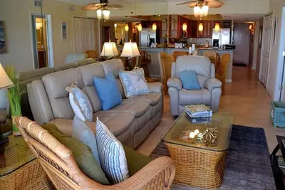 Image de Stunning 3 bed/2 bath beachfront condo in Madeira Beach, Fl