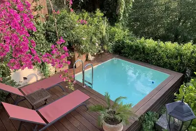 Image de Charmante maison atypique dans village médiéval, proche plages