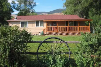 Image de 4-bedroom Home - Patio Overlooking the Wind River