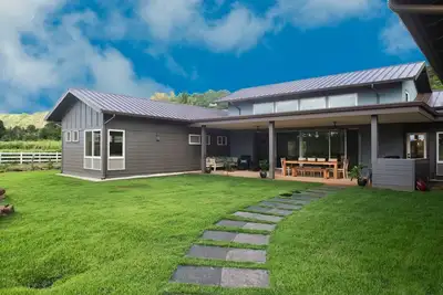 Image de Hale Laule'a North Shore Oahu Estate Walk to Sunset Beach! 1 booking per 30 days