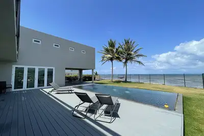 Image de W Panoramic Ocean front with access/Infinity Pool