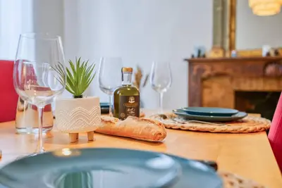 Image de A 3 min des Arènes -Superbe appartement Centre ville de Nimes - Parking Gratuit