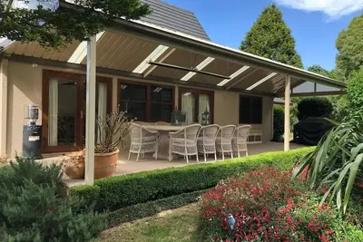 Image de Martha's. . . . . . . . . Your hideaway in the highlands.