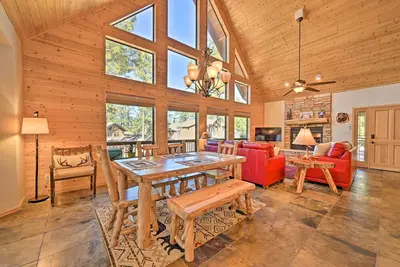 Image de Deck, Bbq & Fireplace: Family Cabin in Show Low!