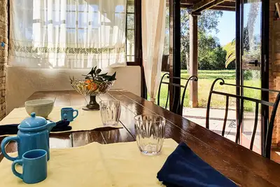 Image de Villetta Baia di Mola' avec Wi-Fi, climatisation et jardin