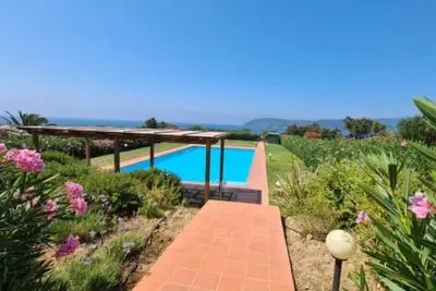 Image de Appartement 'Casa Zuccale' avec vue sur la mer, piscine partagée et terrasses