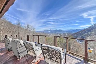 Image de Scenic Pet-Friendly House w/ Private Hot Tub!