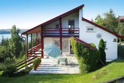 Image de Belle maison de vacances à Zawory avec terrasse