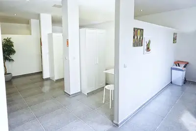Image de Large modern apartment for up to 8 people