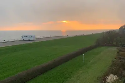 Image de Studio with sea view and large loggia - direct access to the North Sea