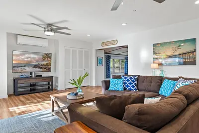 Image de Perfect Family Beach House. Walk out gate to Amazing Beach.