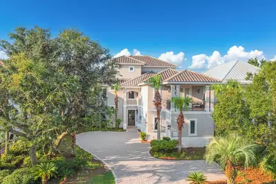 Image de Family Tides - Gated Community of Destiny East, Great Amenities, Comp Golf Cart!